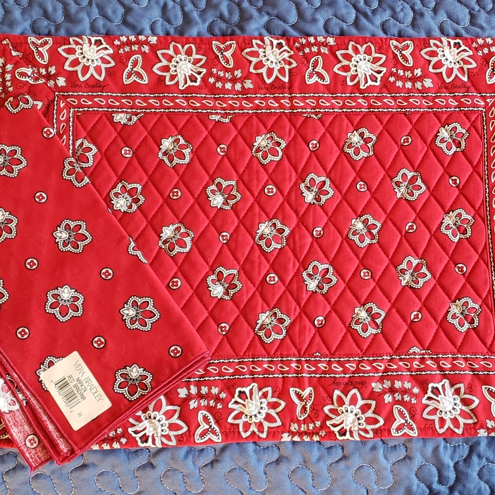 Vera Bradley Placemats And Matching Cloth Napkins